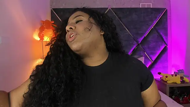 Snapshot of DannaFalco25 chatting on October 2025 08:06:02 PM DannaFalco25 online show from October 2025 08:06:02 PM