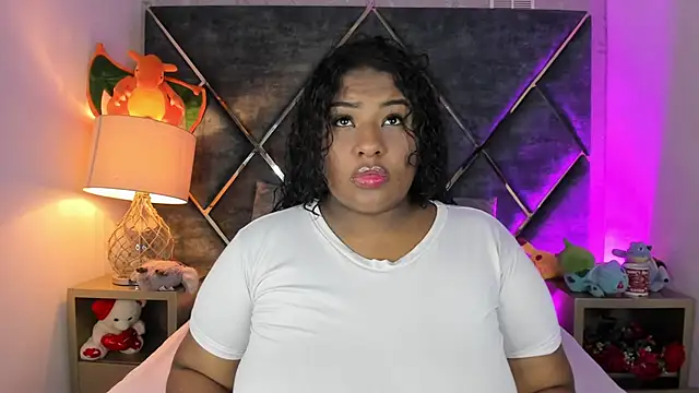 Snapshot of DannaFalco25 chatting on October 2025 08:42:01 PM DannaFalco25 online show from October 2025 08:42:01 PM