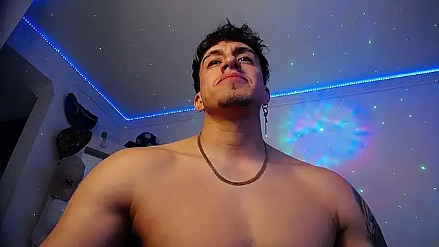 strongboy  online show from November 2025 07:03:01 PM