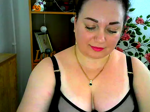 AmanaGi online show from November 2025 03:11:02 PM