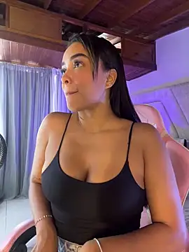 LEAH DOUUGLASS online show from February 2025 05:13:02 PM
