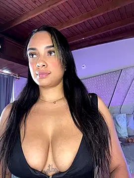 LEAH DOUUGLASS online show from September 2025 06:30:01 PM