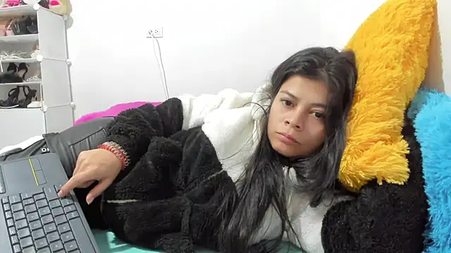 Snapshot of sweetnia chatting on October 2025 12:50:02 AM sweetnia online show from October 2025 12:50:02 AM