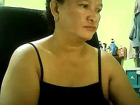 Snapshot of hott_scarlett chatting on January 2025 12:22:01 AM hott scarlett online show from January 2025 12:22:01 AM