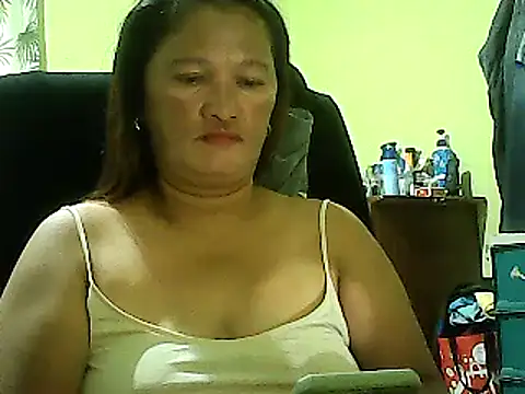 Snapshot of hott_scarlett chatting on February 2025 08:33:02 AM hott scarlett online show from February 2025 08:33:02 AM