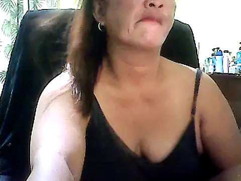 Snapshot of hott_scarlett chatting on February 2025 02:11:02 PM hott scarlett online show from February 2025 02:11:02 PM