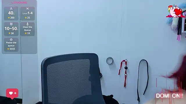 Snapshot of Catwhite_ chatting on March 2025 01:40:02 PM Catwhite online show from March 2025 01:40:02 PM