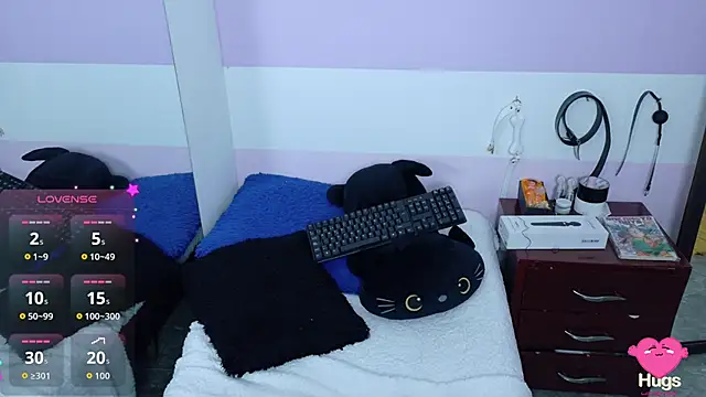 Snapshot of Catwhite_ chatting on October 2025 06:08:01 PM Catwhite online show from October 2025 06:08:01 PM