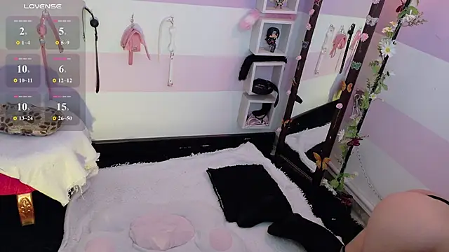 Catwhite  online show from April 2026 04:52:01 PM