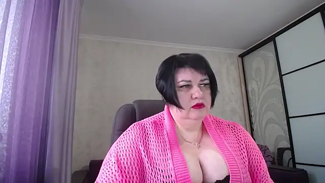 JuicyLady Di online show from February 2025 06:01:01 AM