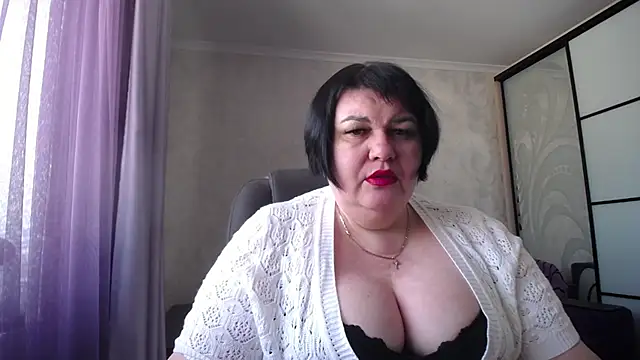 JuicyLady Di online show from February 2025 11:10:01 AM