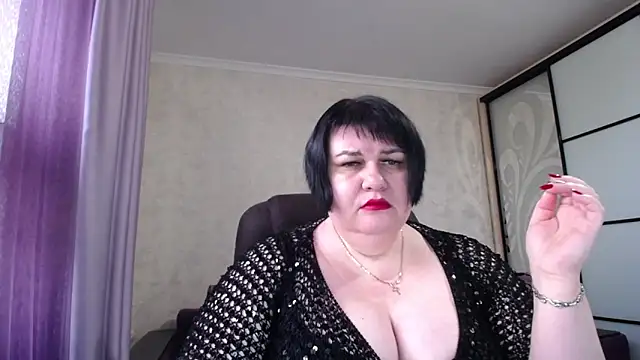 JuicyLady Di online show from November 2025 10:32:02 AM