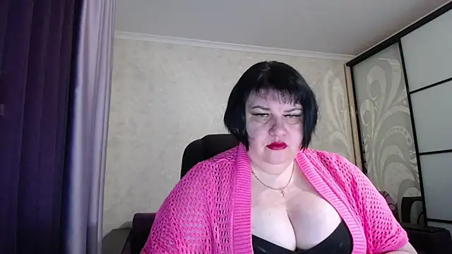 JuicyLady Di online show from January 2026 05:00:01 AM