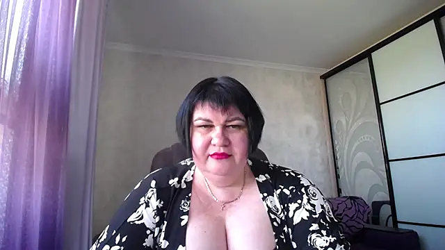 JuicyLady Di online show from May 2026 11:17:02 AM