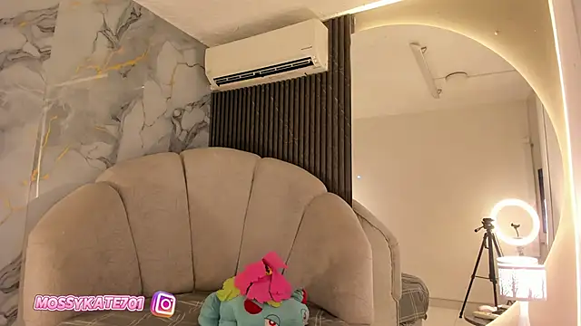 Katemoss70 online show from February 2025 12:25:02 PM