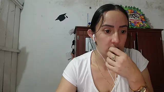 DeepAnal07 online show from October 2025 03:18:01 PM