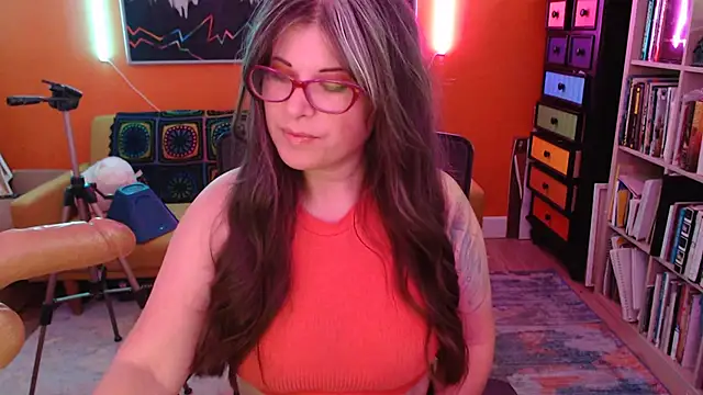 Snapshot of TheLenaAdams chatting on December 2025 09:20:02 PM TheLenaAdams online show from December 2025 09:20:02 PM