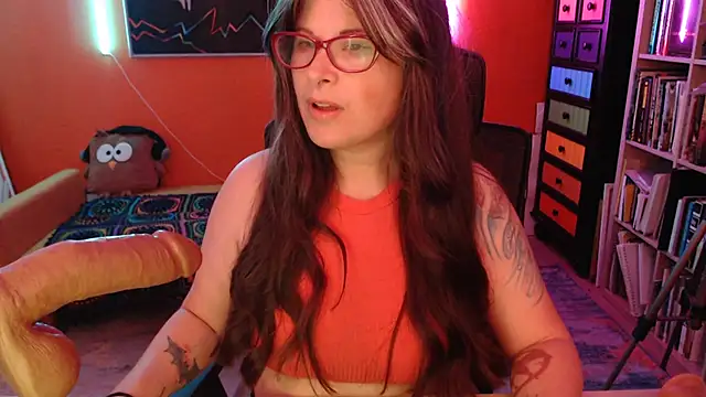 Snapshot of TheLenaAdams chatting on December 2025 02:11:01 PM TheLenaAdams online show from December 2025 02:11:01 PM