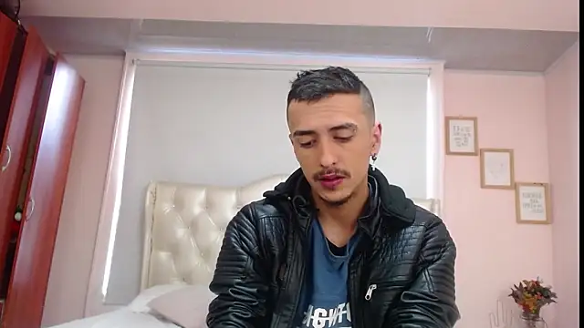 ryan maxy online show from January 2025 12:33:01 PM