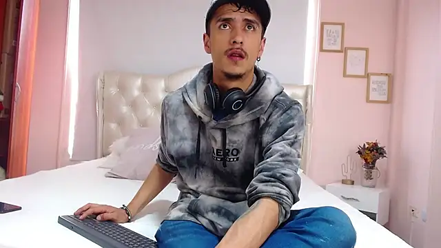 ryan maxy online show from February 2025 01:27:01 PM