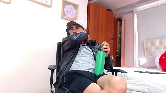 ryan maxy online show from February 2025 06:33:02 PM