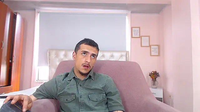 ryan maxy online show from March 2025 07:38:01 PM