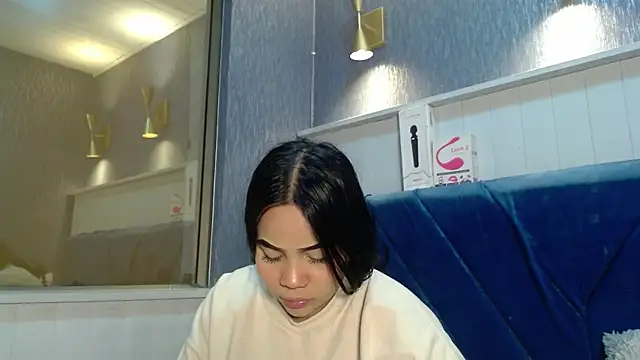 EmilyQueen3x online show from December 2025 12:03:02 PM