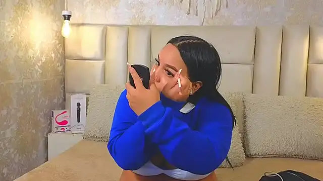 EmilyQueen3x online show from April 2026 12:31:01 PM