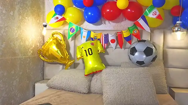EmilyQueen3x online show from June 2026 12:31:02 PM