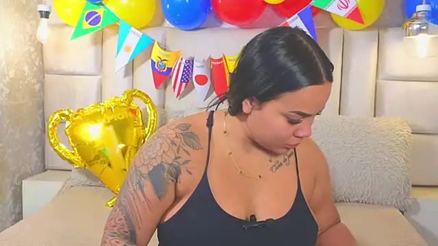 EmilyQueen3x online show from June 2026 02:32:02 PM