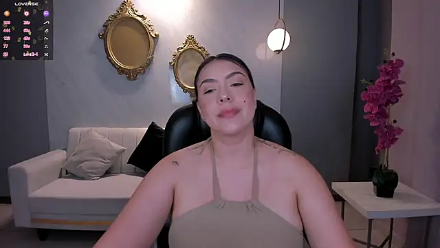 Snapshot of MartinnaBonnet chatting on February 2025 02:35:02 PM MartinnaBonnet online show from February 2025 02:35:02 PM