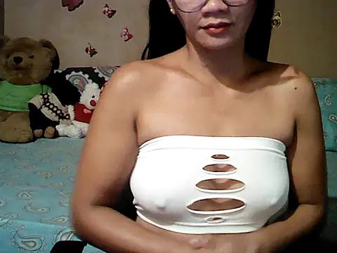 Mia Rein online show from April 2026 02:04:01 PM