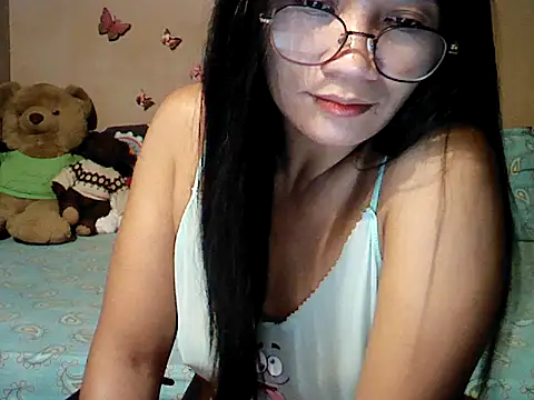 Mia Rein online show from April 2026 02:01:01 PM