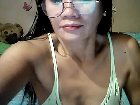 Mia Rein online show from May 2026 02:05:01 AM