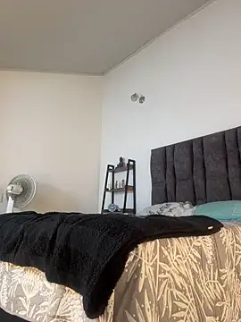 tommylongxx online show from November 2025 06:52:01 PM