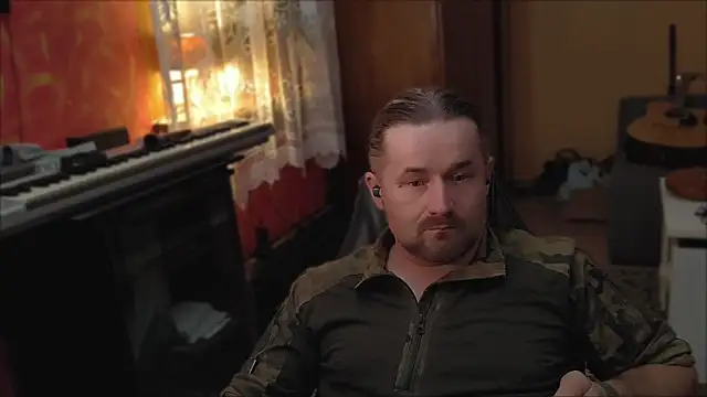 Mosiadz1975 online show from February 2025 08:42:01 PM