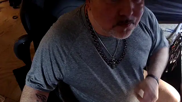 Snapshot of Drake_DVamp chatting on November 2025 10:26:01 AM Drake DVamp online show from November 2025 10:26:01 AM