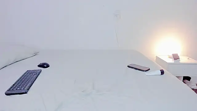 Snapshot of Amelia75 chatting on January 2025 11:34:01 PM Amelia75 online show from January 2025 11:34:01 PM