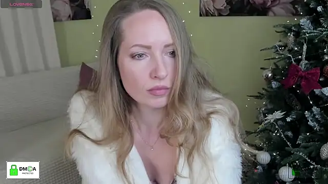 Queenymel online show from January 2026 04:01:02 PM