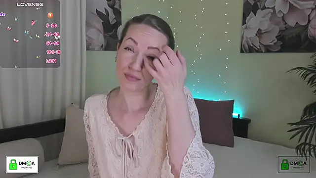 Queenymel online show from February 2026 03:15:02 PM