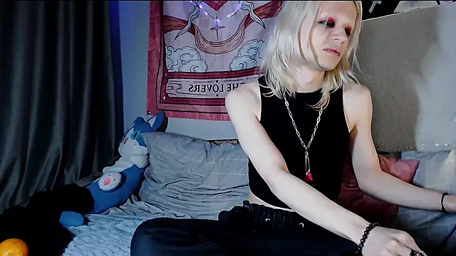Alien Bella online show from April 2026 08:37:02 PM