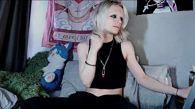Snapshot of Alien_Bella chatting on May 2026 07:48:01 AM Alien Bella online show from May 2026 07:48:01 AM