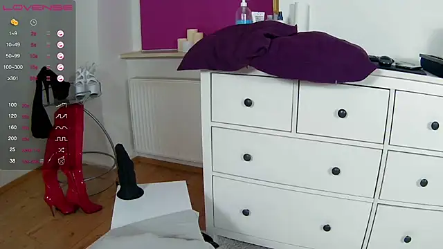 Latina daily online show from September 2025 12:08:02 PM