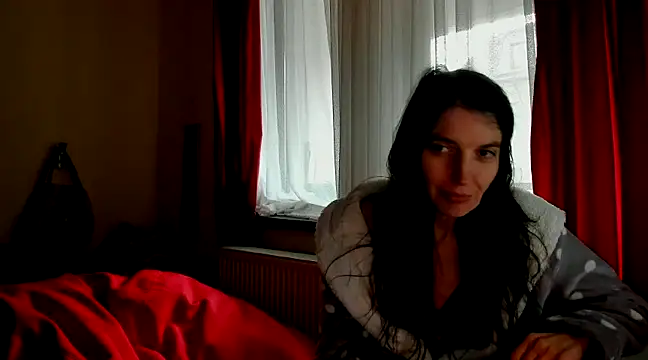 AliceisHome online show from January 2025 01:47:01 PM