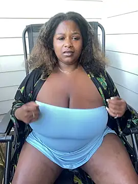 BigFineSelena online show from May 2026 08:03:01 PM