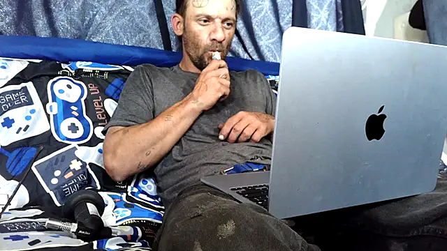 goodick4u28 online show from April 2026 06:34:01 PM