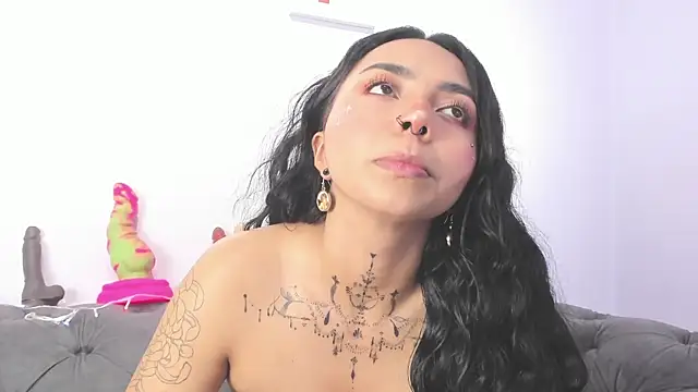 miss soffi  online show from December 2024 03:37:02 PM