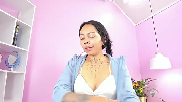 miss soffi  online show from March 2025 12:19:02 PM