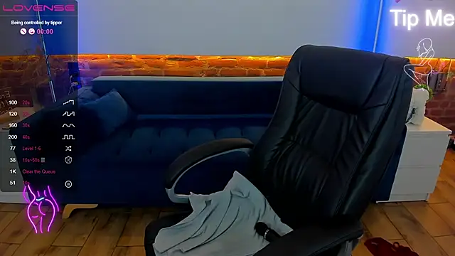 Snapshot of Kamilla_Hot chatting on March 2025 05:07:02 AM Kamilla Hot online show from March 2025 05:07:02 AM