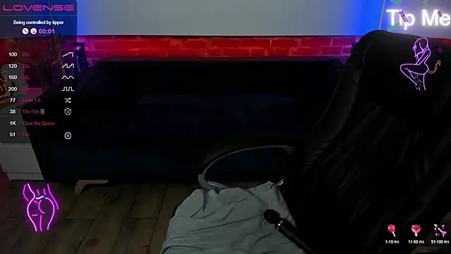 Snapshot of Kamilla_Hot chatting on March 2025 01:14:01 AM Kamilla Hot online show from March 2025 01:14:01 AM